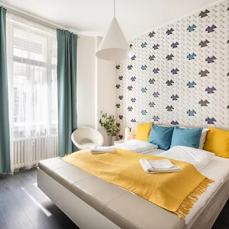 Urban Pearl Spacious For Two